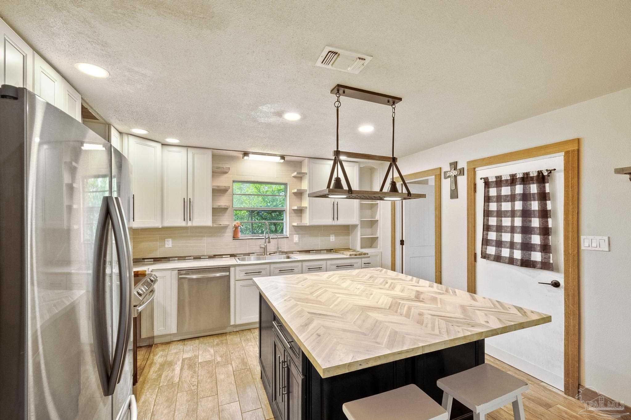 7310 Beulah Road Pensacola, FL 32526 - Photo 8 of 37 Gallery Image 8
