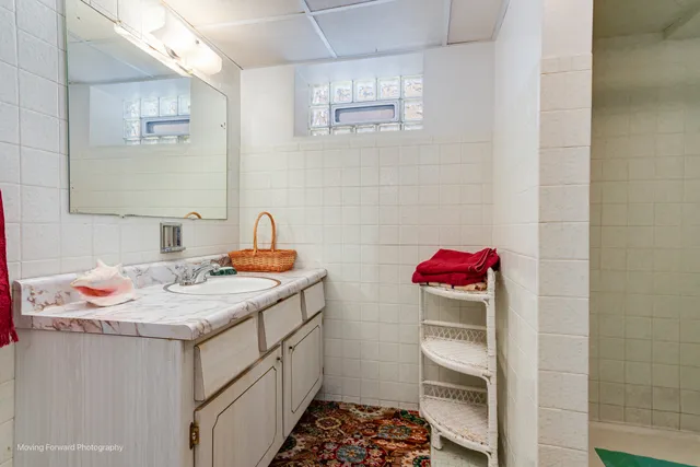 $359,900 | 10610 Essex Street, Westchester, IL 60154