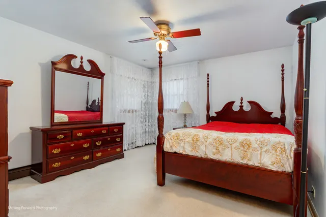 $359,900 | 10610 Essex Street, Westchester, IL 60154