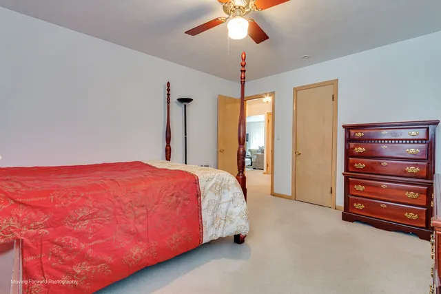 $359,900 | 10610 Essex Street, Westchester, IL 60154