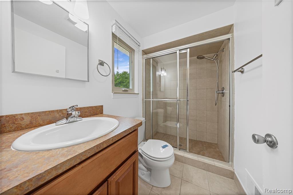 2753 Powderhorn Ridge Road Rochester Hills, MI 48309 - Photo 19 of 35