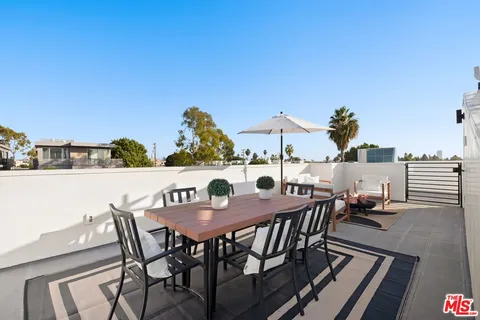 $1,599,000 | 1011 North Ogden Drive, Unit 101, West Hollywood, CA 90046