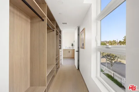 $1,599,000 | 1011 North Ogden Drive, Unit 101, West Hollywood, CA 90046