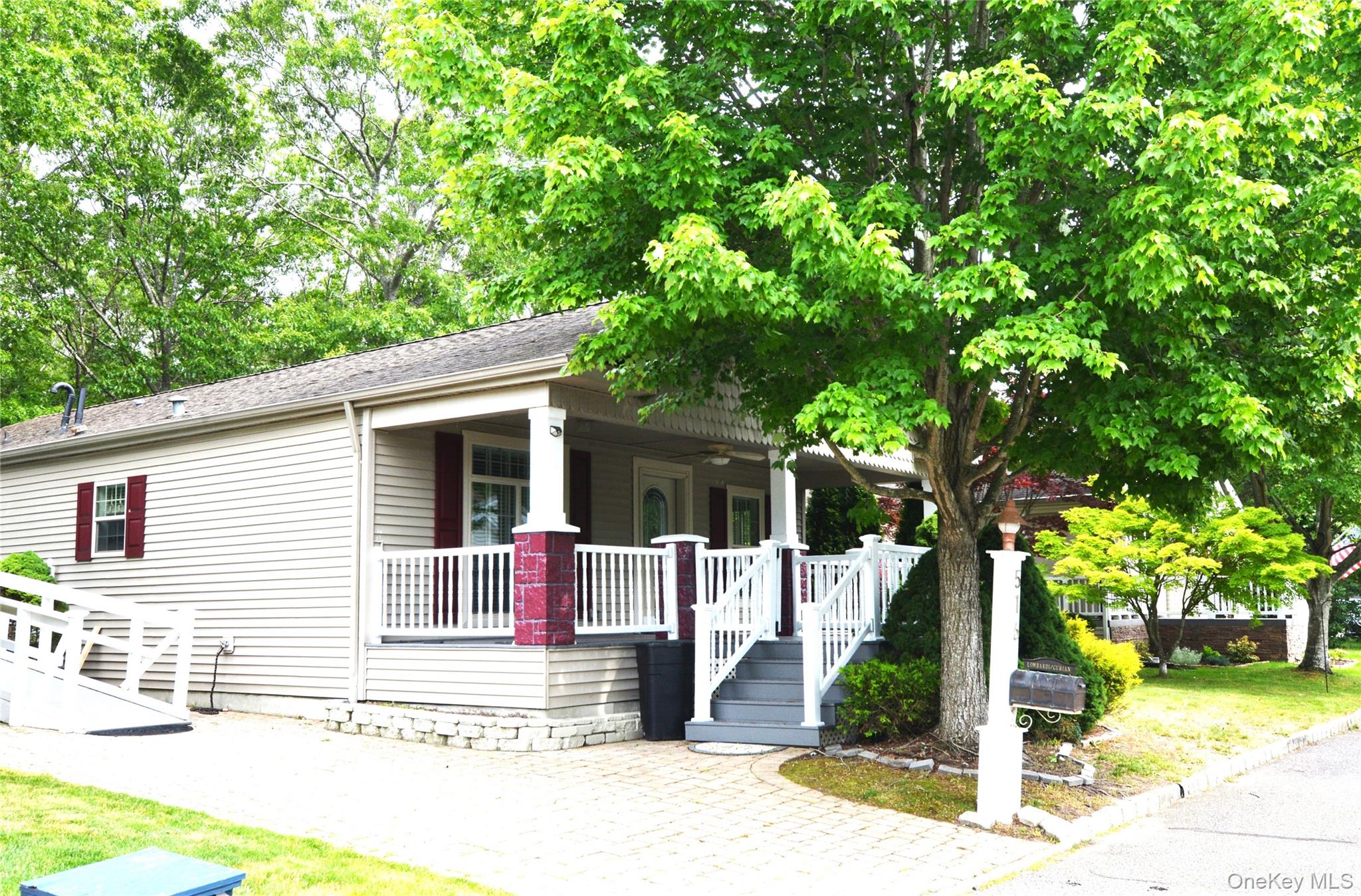 1661 Old Country Road, Unit 516 Riverhead, NY 11901 - Photo 2 of 24