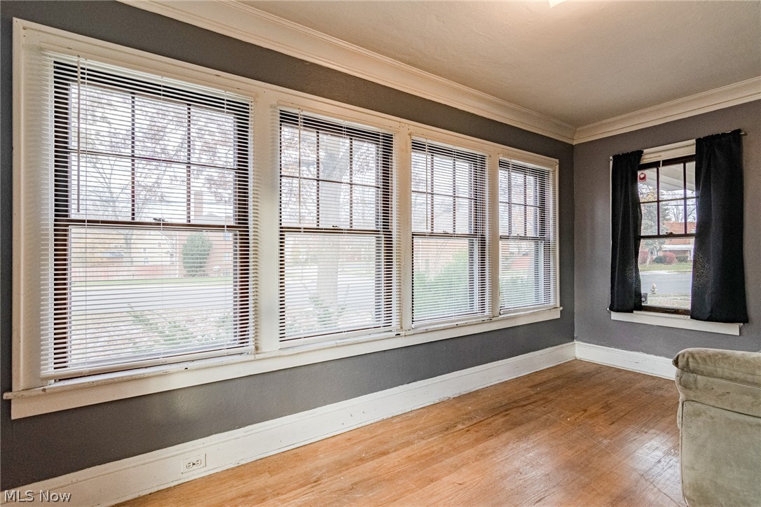 2396 Noble Road Cleveland Heights, OH 44121 - Photo 7 of 33