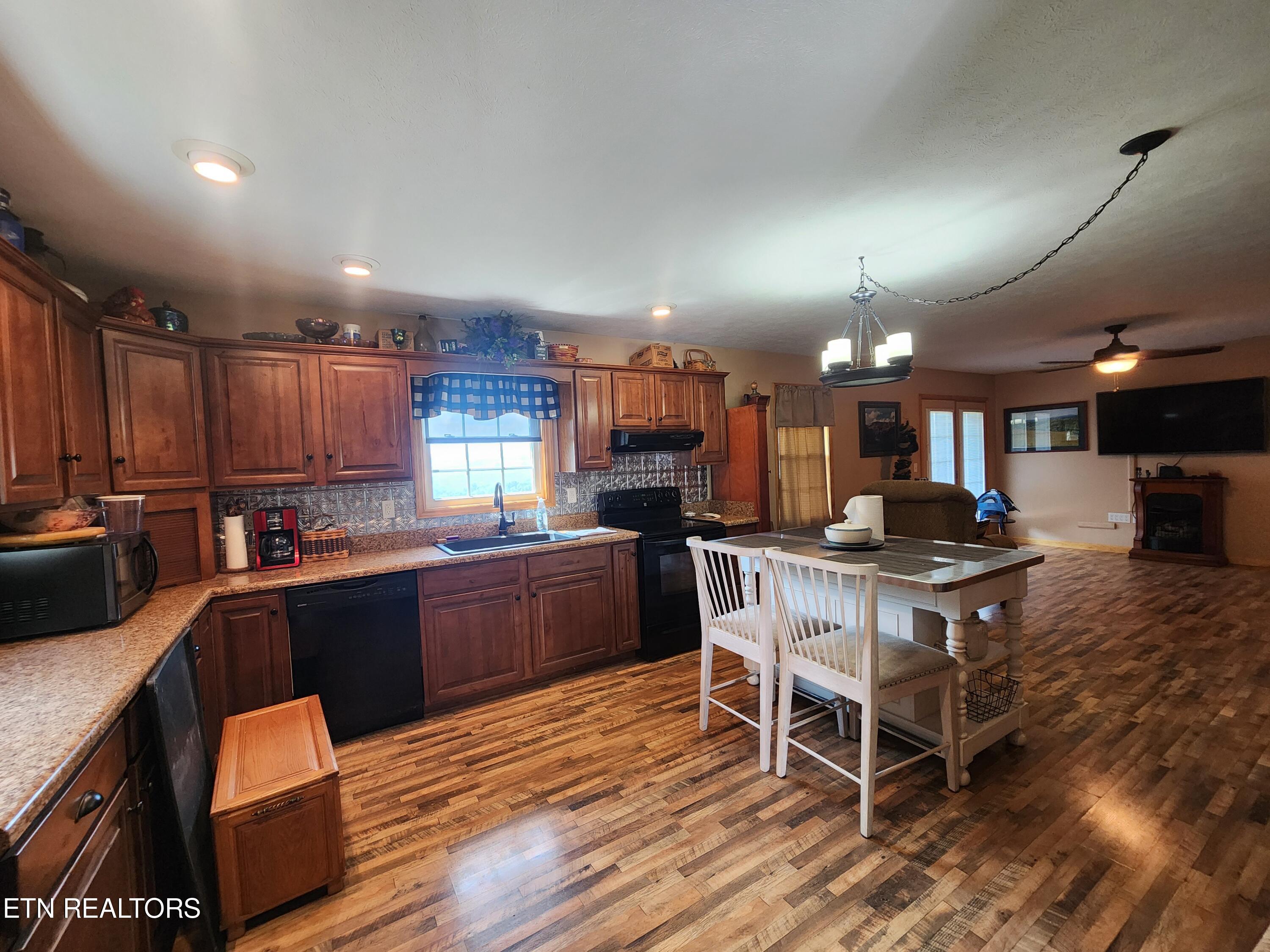 2606 Sandy Ridge Road Jonesville, VA 24263 - Photo 11 of 25 20240628_155524