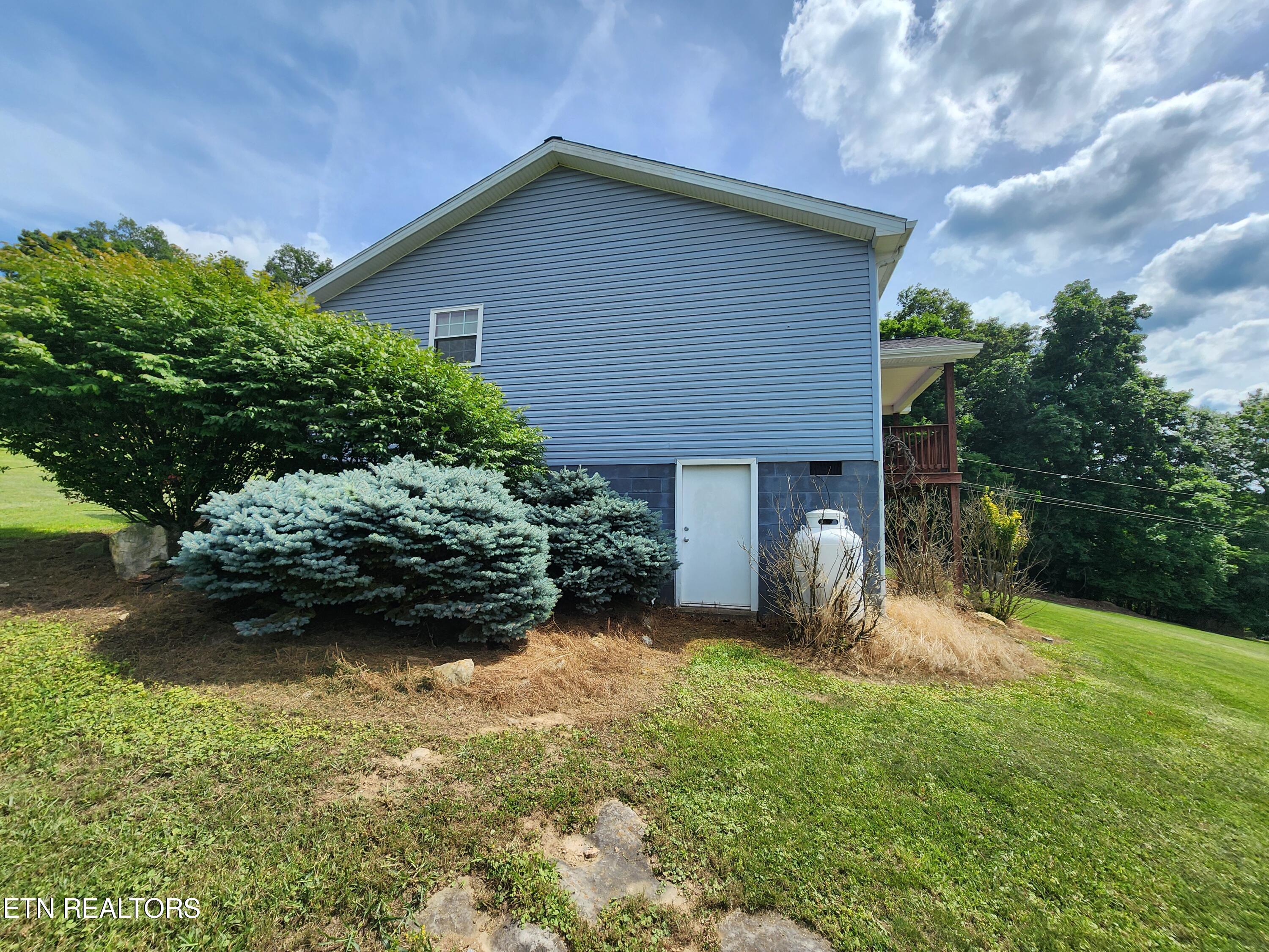 2606 Sandy Ridge Road Jonesville, VA 24263 - Photo 4 of 25 20240612_154851