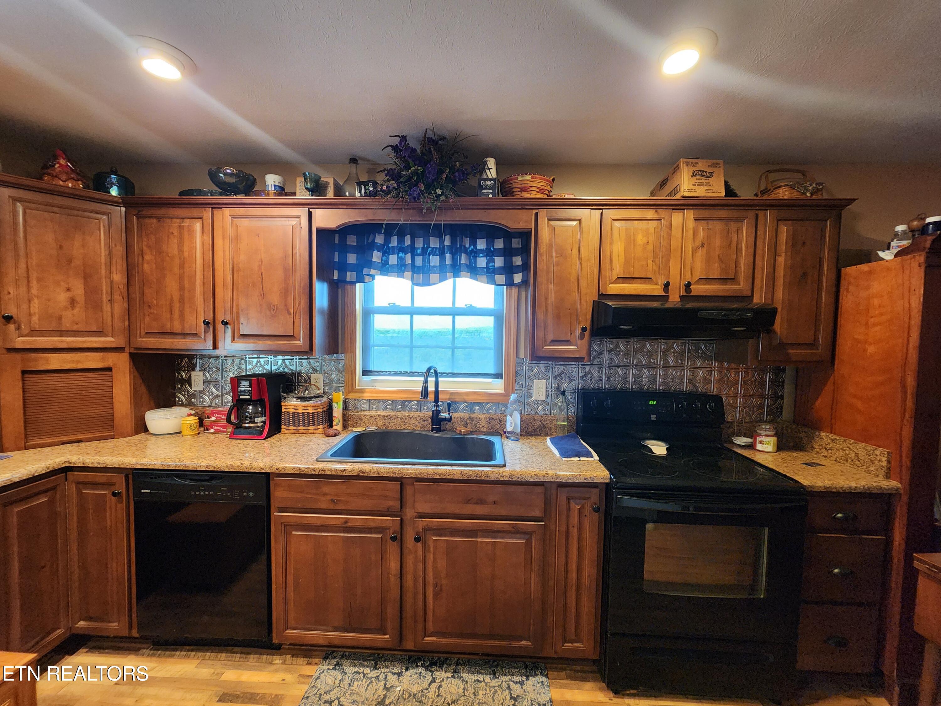 2606 Sandy Ridge Road Jonesville, VA 24263 - Photo 8 of 25 20240612_155321