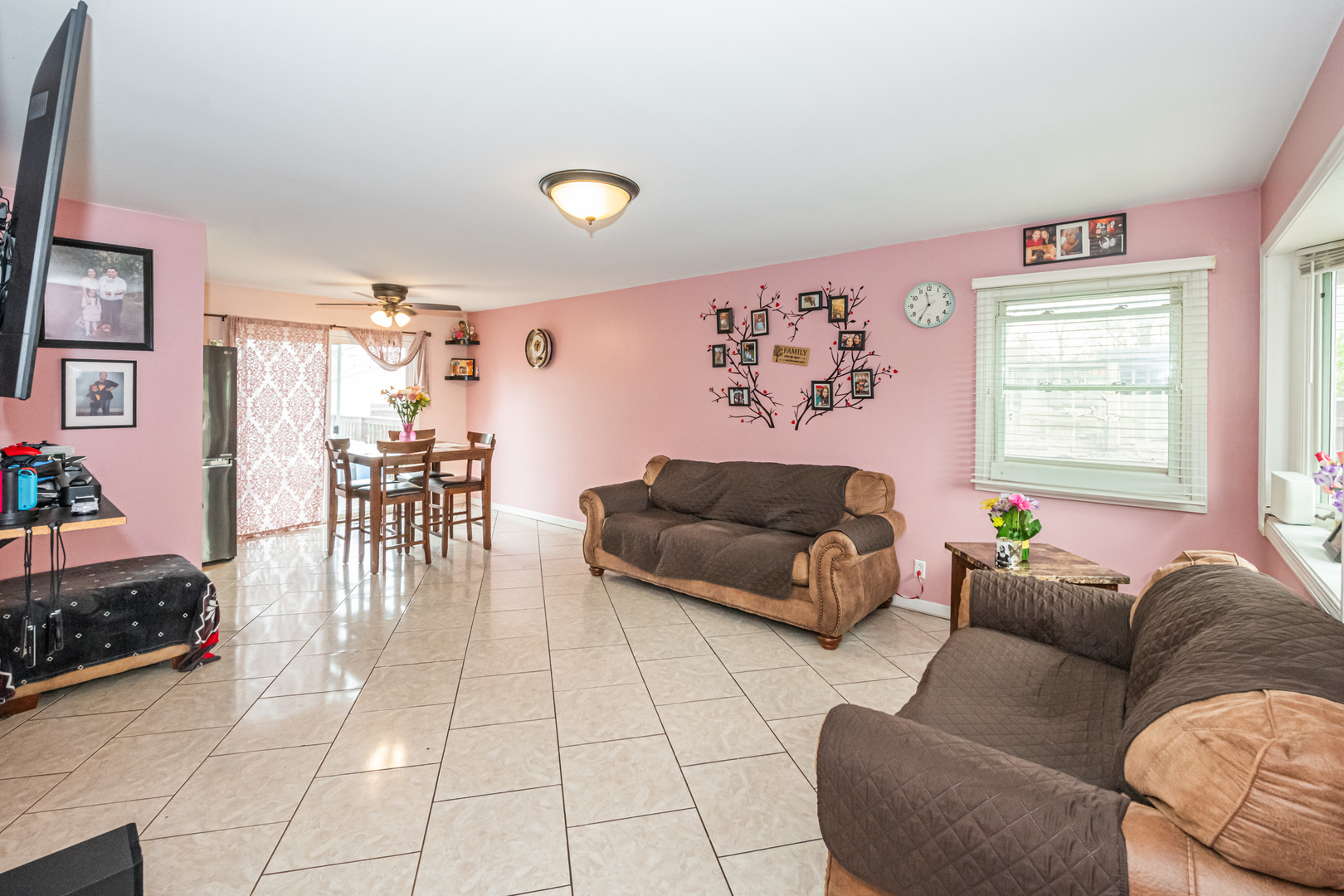 810 Oakton Avenue Romeoville, IL 60446 - Photo 4 of 20