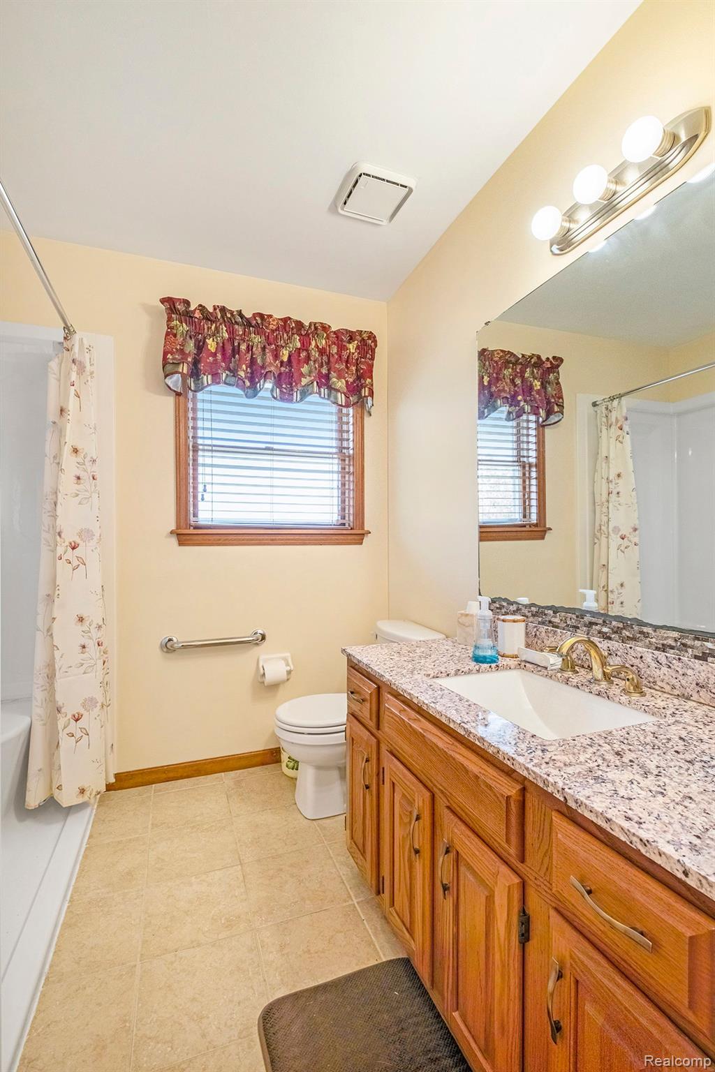 5454 North Webster Road Flint, MI 48504 - Photo 12 of 20 Gallery Image 12