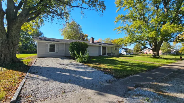 $2,200 | 715 Jefferson Street, Kouts, IN 46347