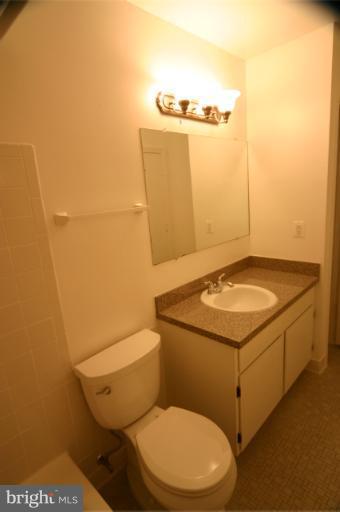 5903 Kingsford Road, Unit G Springfield, VA 22152 - Photo 17 of 23 Bath