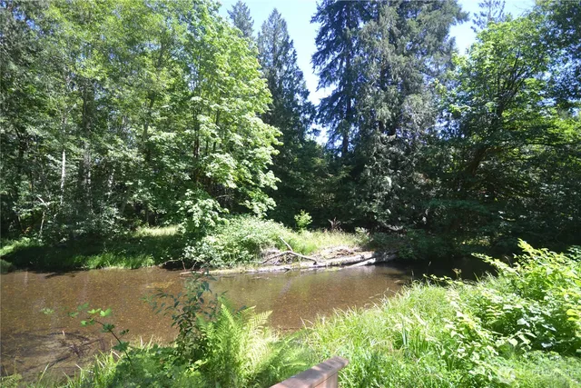 $300,000 | Undisclosed Address, Allyn, WA 98524