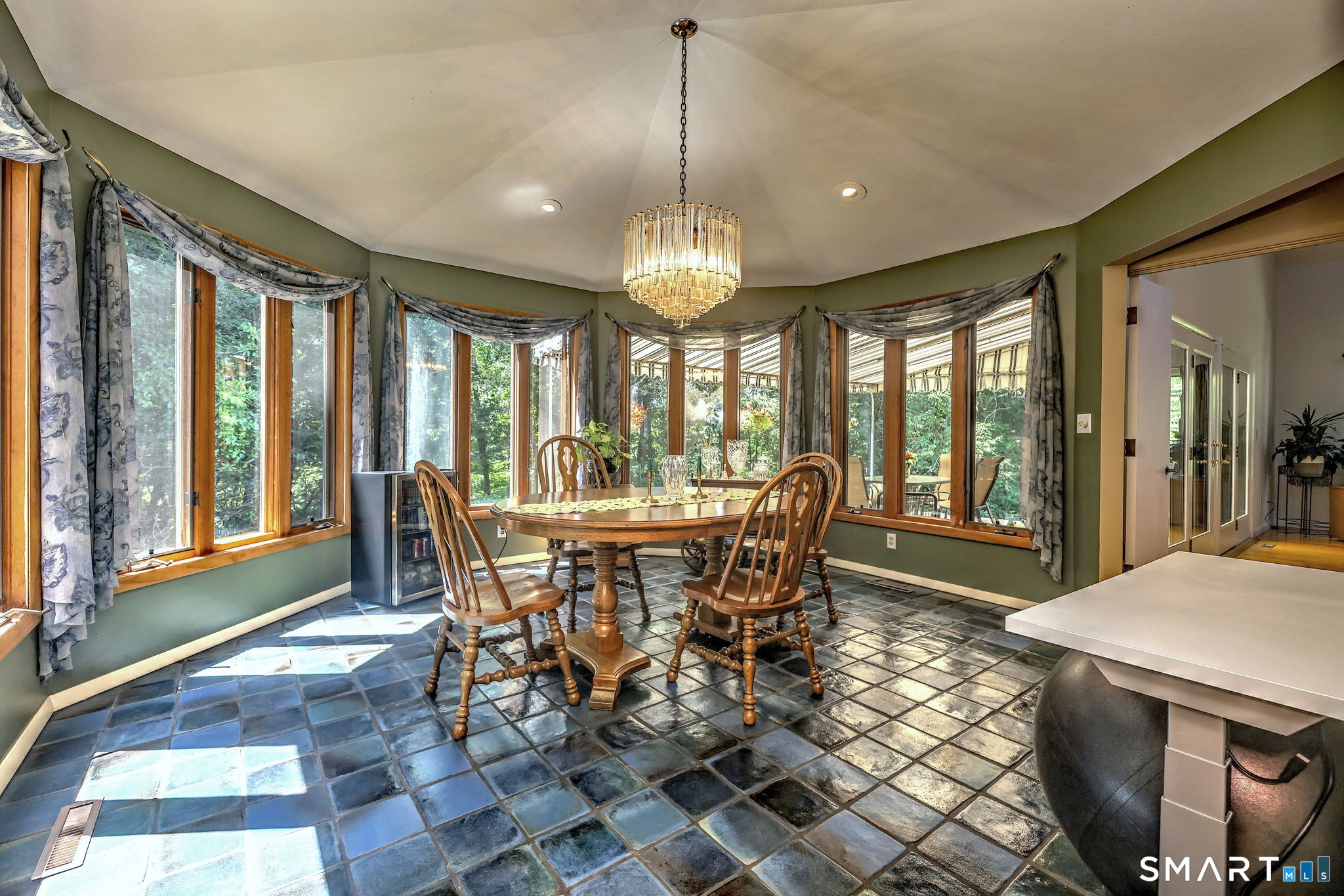 151 Cheshire Road Bethany, CT 06524 - Photo 18 of 40