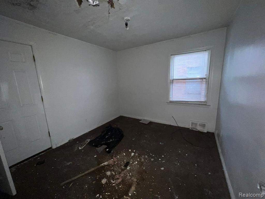 18699 Forrer Street Detroit, MI 48235 - Photo 6 of 7