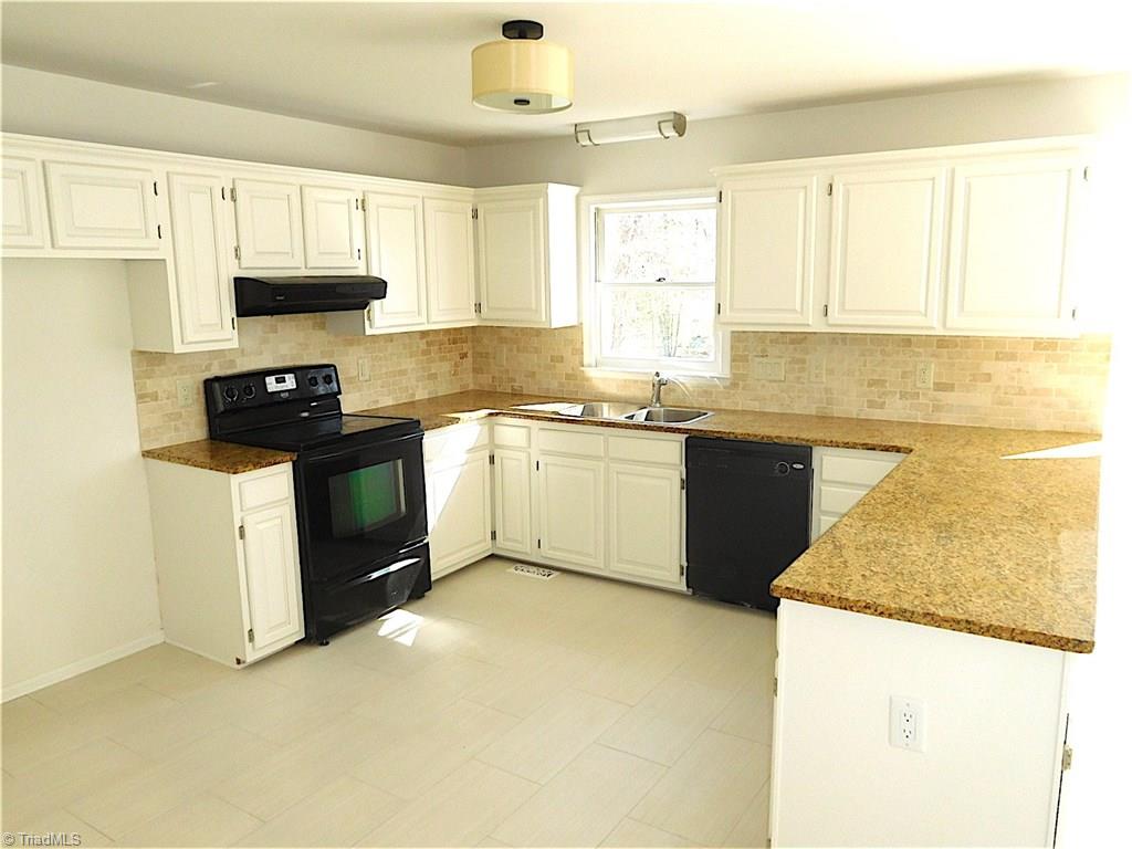 2815 Pickering Road Greensboro, NC 27407 - Photo 11 of 20 Gallery Image 11