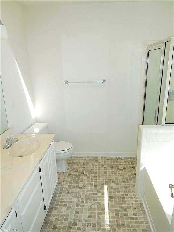 2815 Pickering Road Greensboro, NC 27407 - Photo 15 of 20 Gallery Image 15