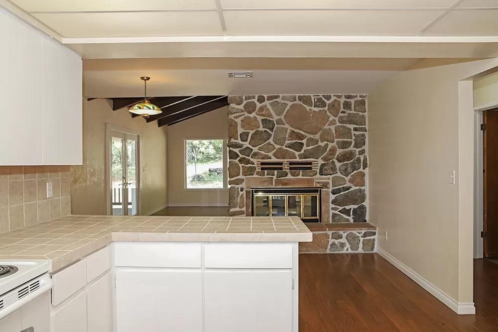 825 Trollview Road Grants Pass, OR 97527 - Photo 3 of 15 3