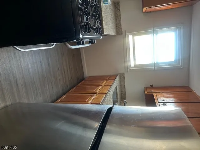 $1,900 | 131 Sayre Street, Elizabeth, NJ 07208