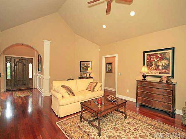 8100 Windsong Road Denver, NC 28037 - Photo 2 of 16 Gallery Image 2