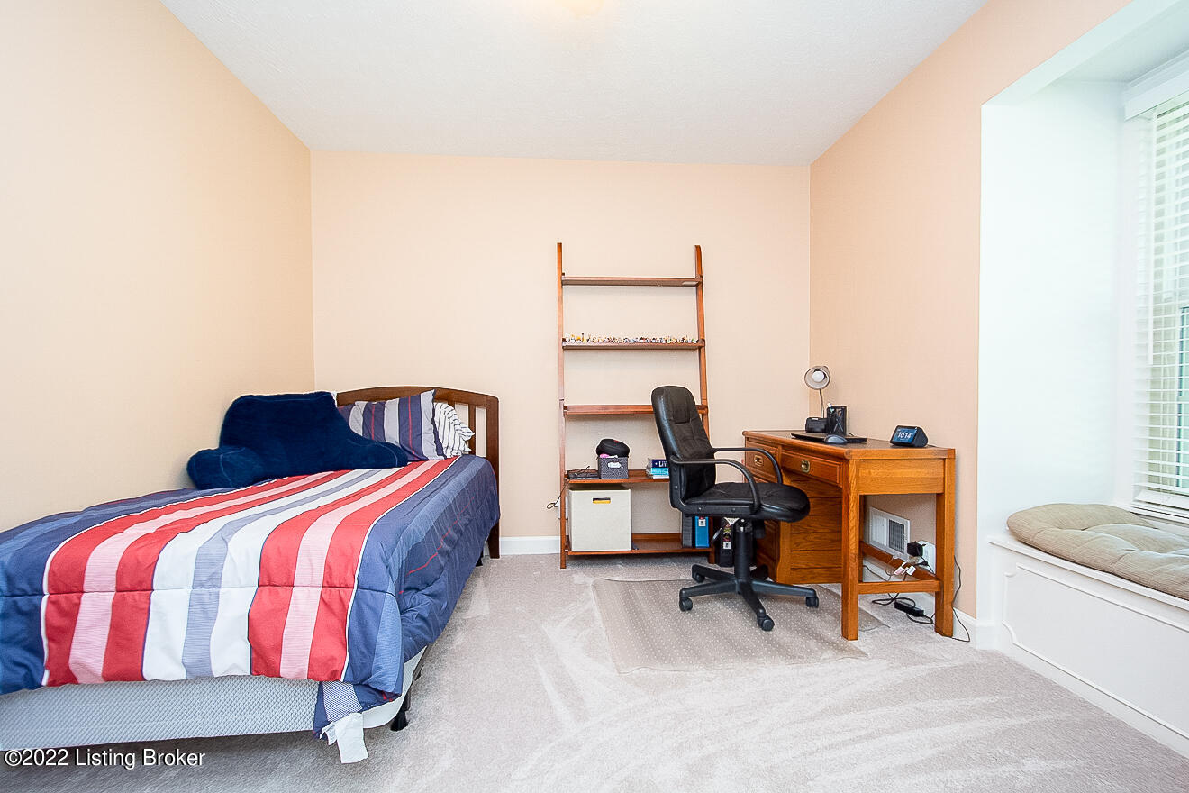 7402 Switch Bark Road Louisville, KY 40228 - Photo 21 of 38 Bedroom 3