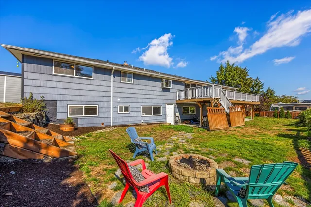 $880,000 | 21419 3rd Avenue South, Des Moines, WA 98198