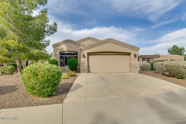 $2,975 | 3922 East Carson Road, Phoenix, AZ 85042