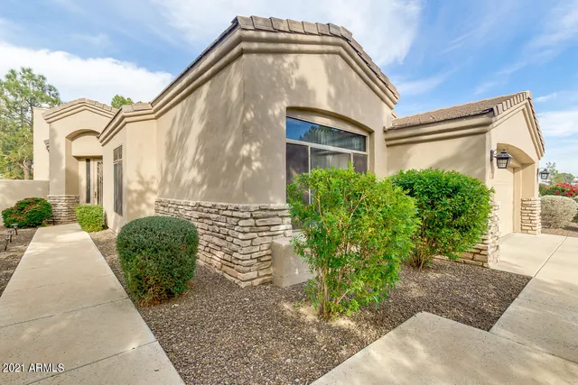 $2,975 | 3922 East Carson Road, Phoenix, AZ 85042