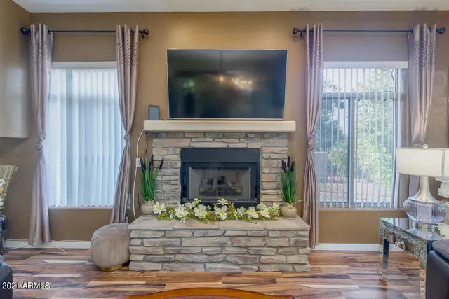 $2,975 | 3922 East Carson Road, Phoenix, AZ 85042