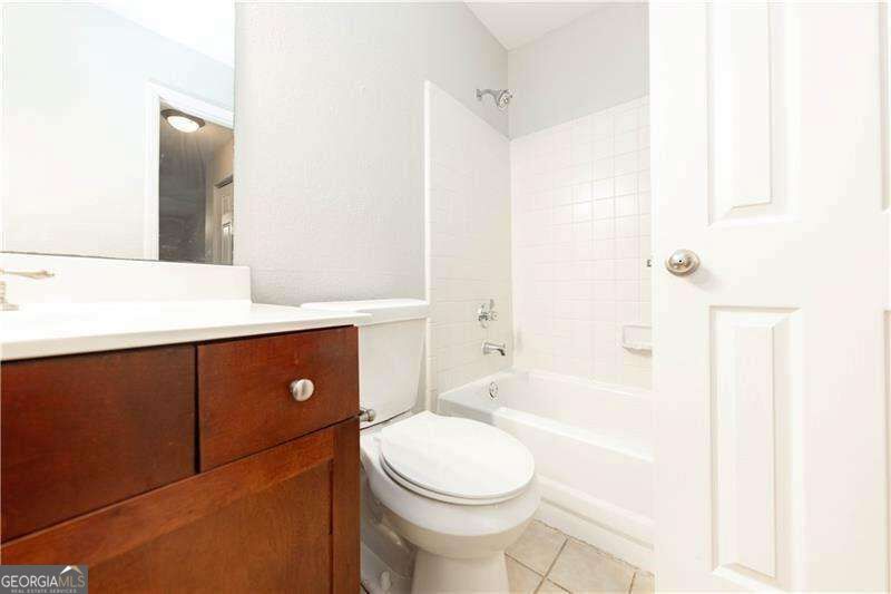 2657 Lenox Road Northeast, Unit P216 Atlanta, GA 30324 - Photo 19 of 25 Gallery Image 19