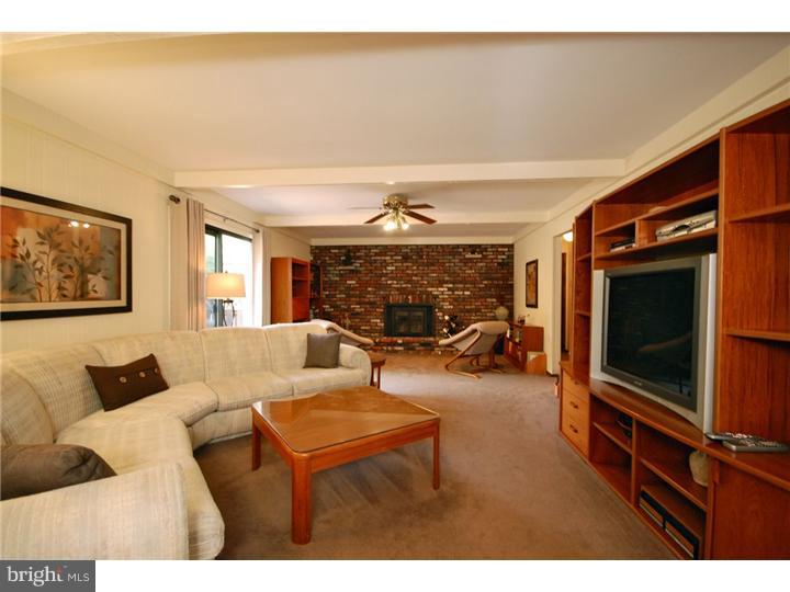 110 White Oak Road Cherry Hill, NJ 08034 - Photo 11 of 25 Family Room