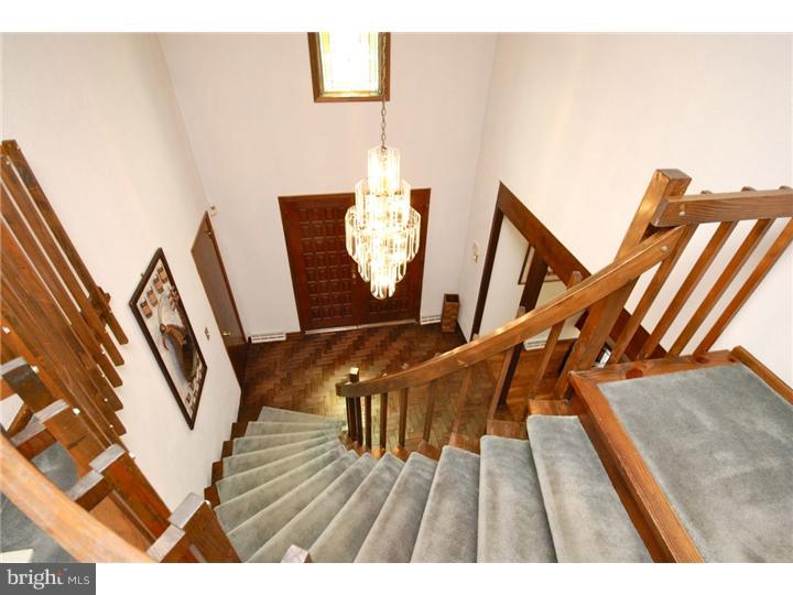 110 White Oak Road Cherry Hill, NJ 08034 - Photo 23 of 25 Atrium