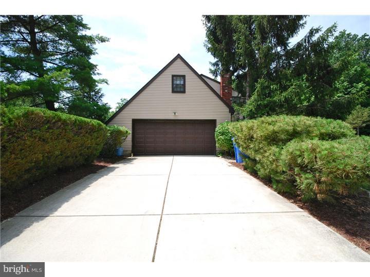 110 White Oak Road Cherry Hill, NJ 08034 - Photo 24 of 25 Garage