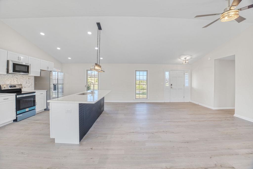 4760 Cockrell Road Greer, SC 29651 - Photo 6 of 37