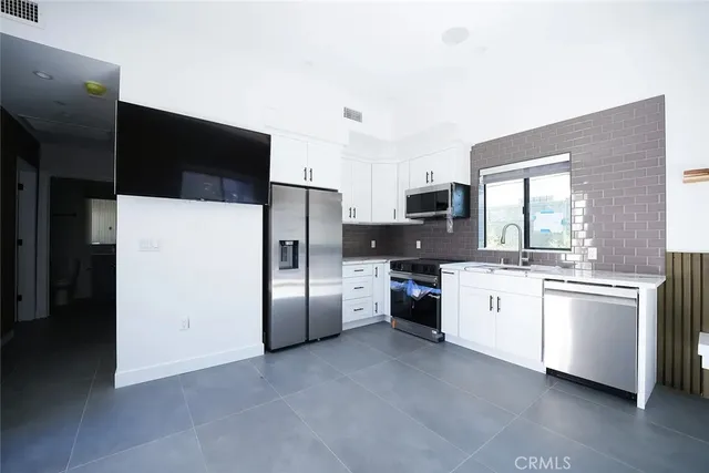 $2,400,000 | 8034-036 Fair Avenue, Sun Valley, CA 91352