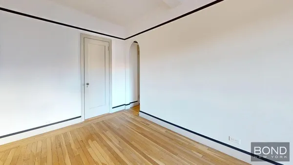 $9,995 | 1 Christopher Street, Unit 6A | West Village