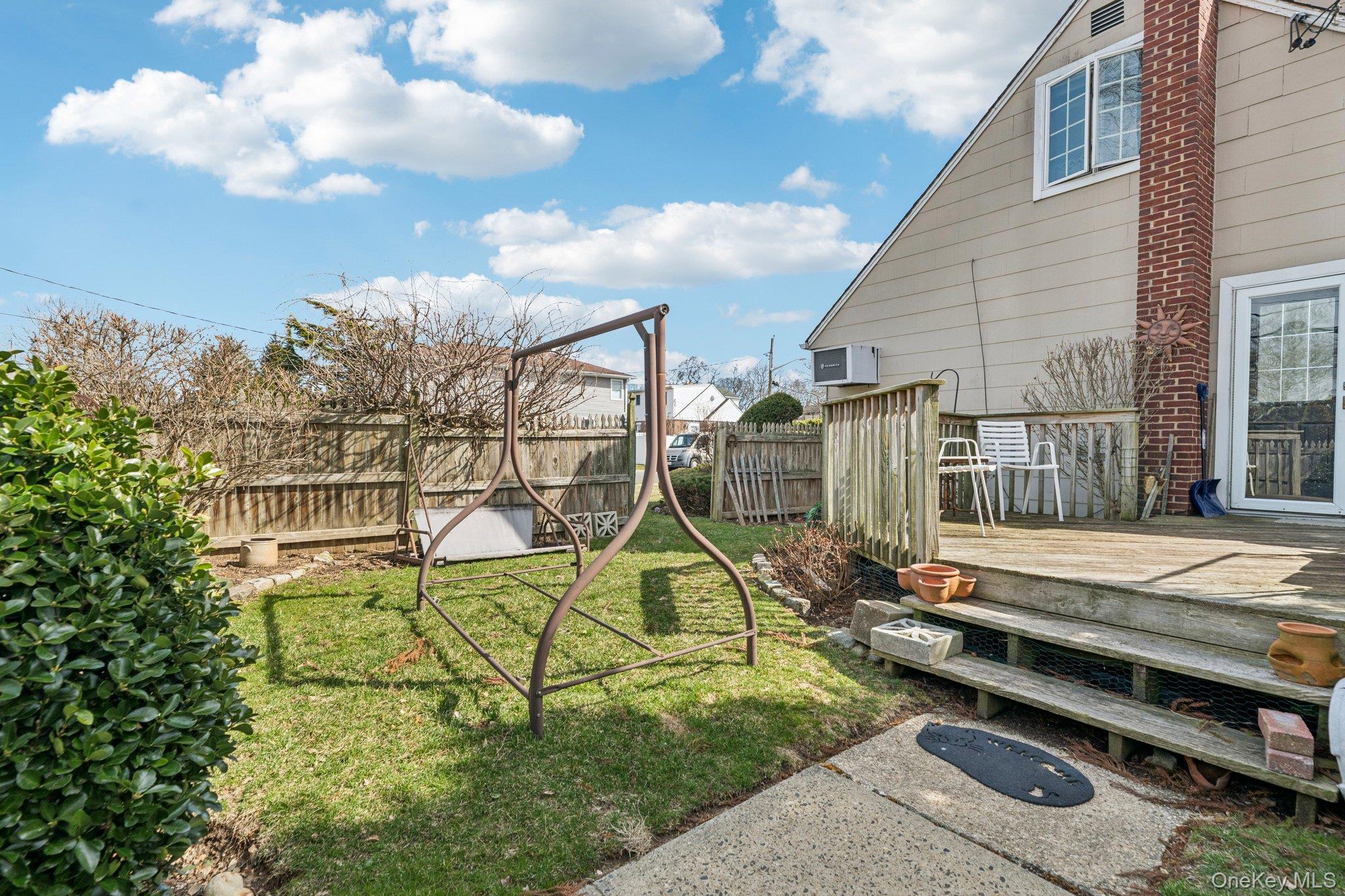 2002 Murray Place Merrick, NY 11566 - Photo 29 of 37