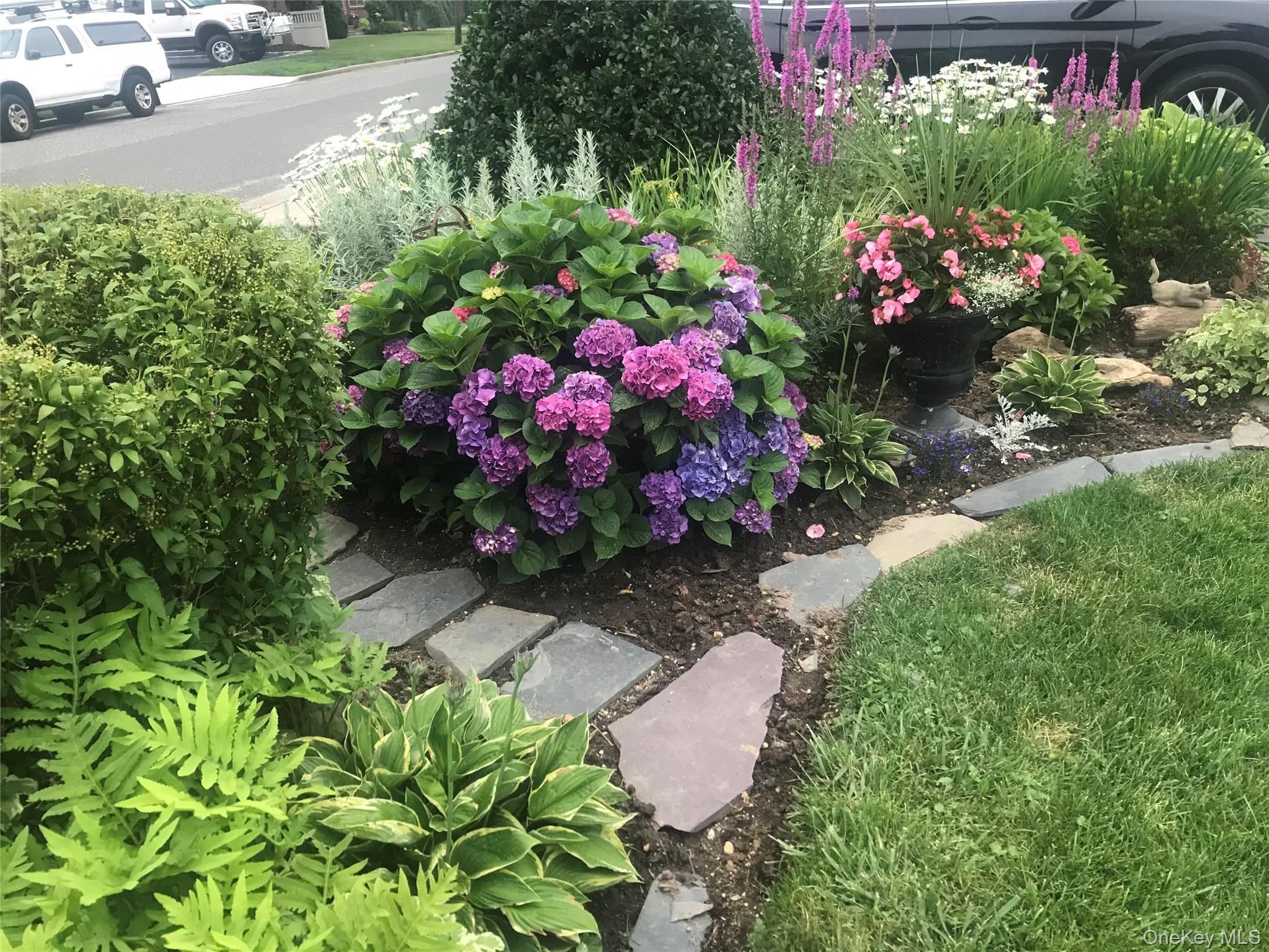 2002 Murray Place Merrick, NY 11566 - Photo 33 of 37