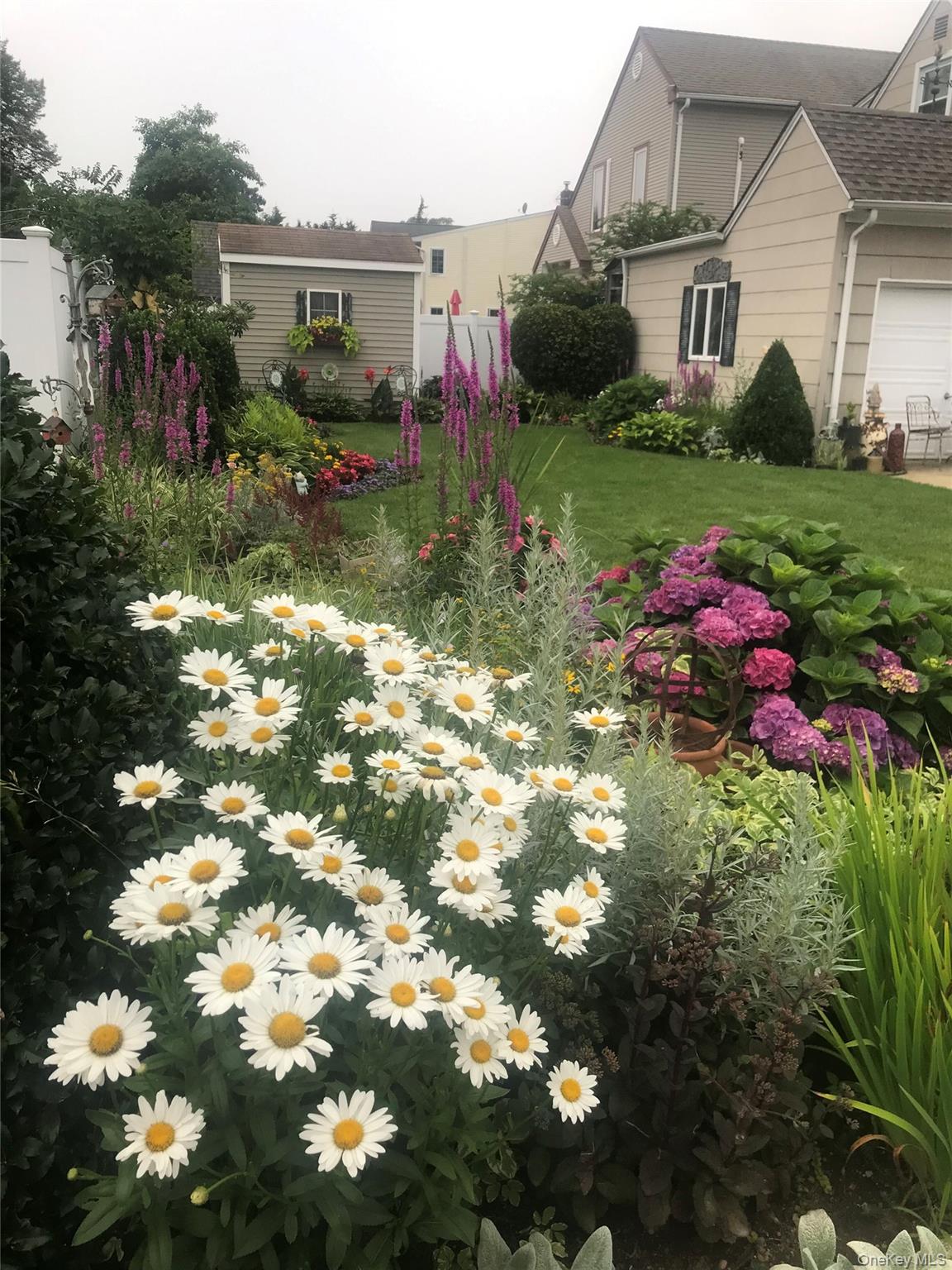 2002 Murray Place Merrick, NY 11566 - Photo 36 of 37