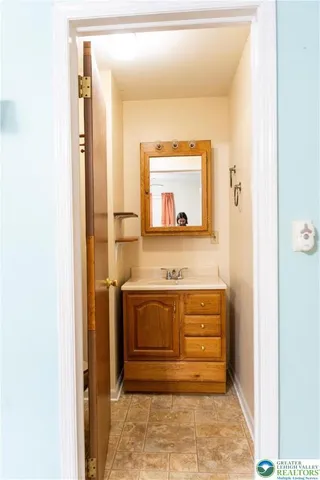 $375,000 | 2486 Evanwood Road, Bath, PA 18014