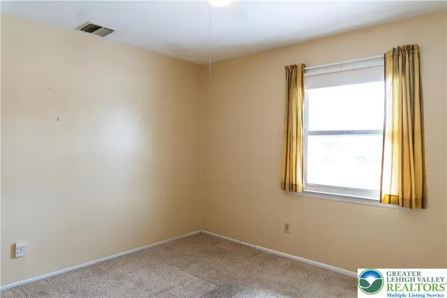 $375,000 | 2486 Evanwood Road, Bath, PA 18014