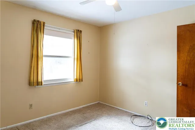 $375,000 | 2486 Evanwood Road, Bath, PA 18014