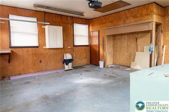 $375,000 | 2486 Evanwood Road, Bath, PA 18014