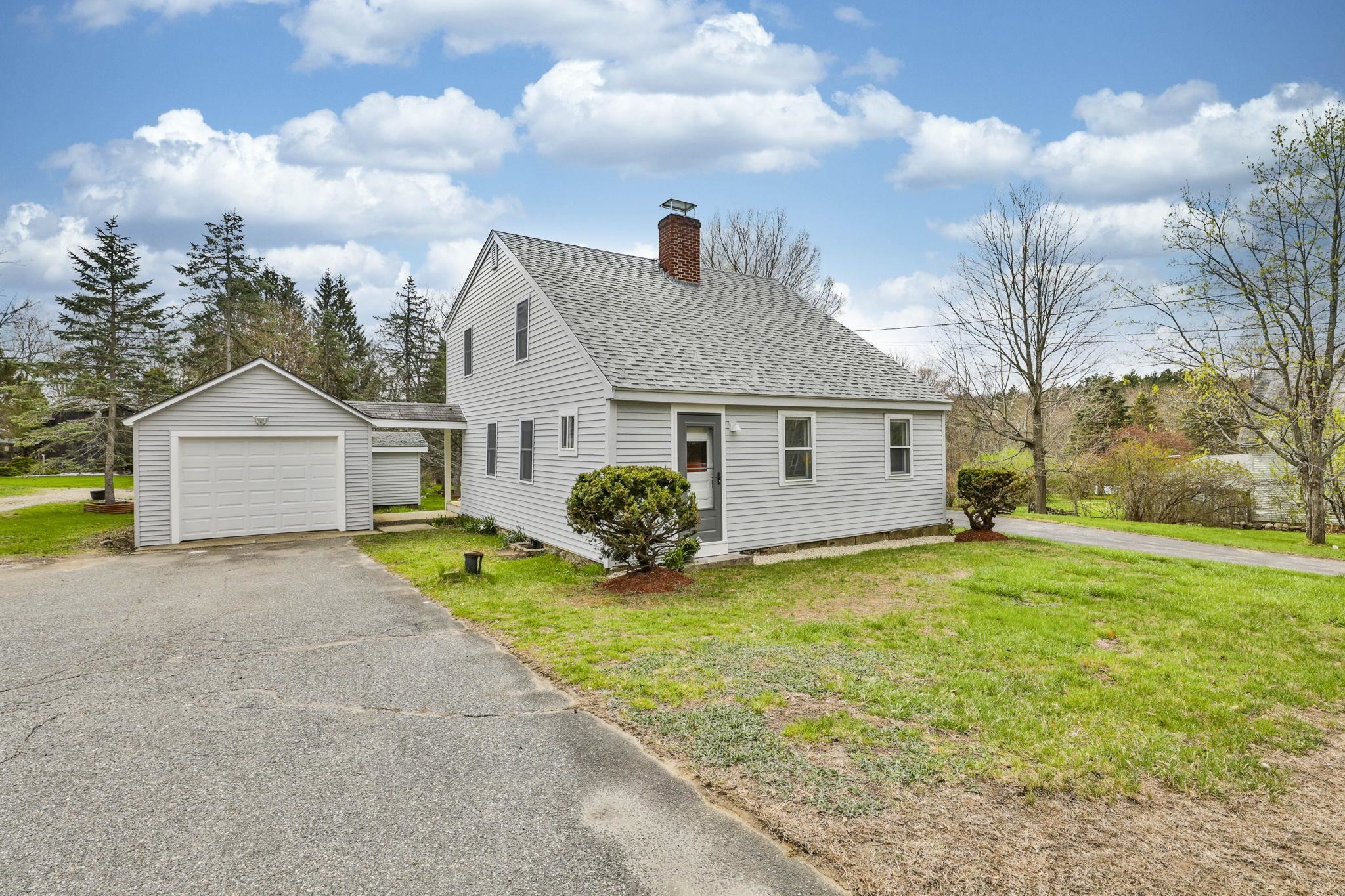 17 Derry Road Chester, NH 03036 - Photo 1 of 36 Gallery Image 1
