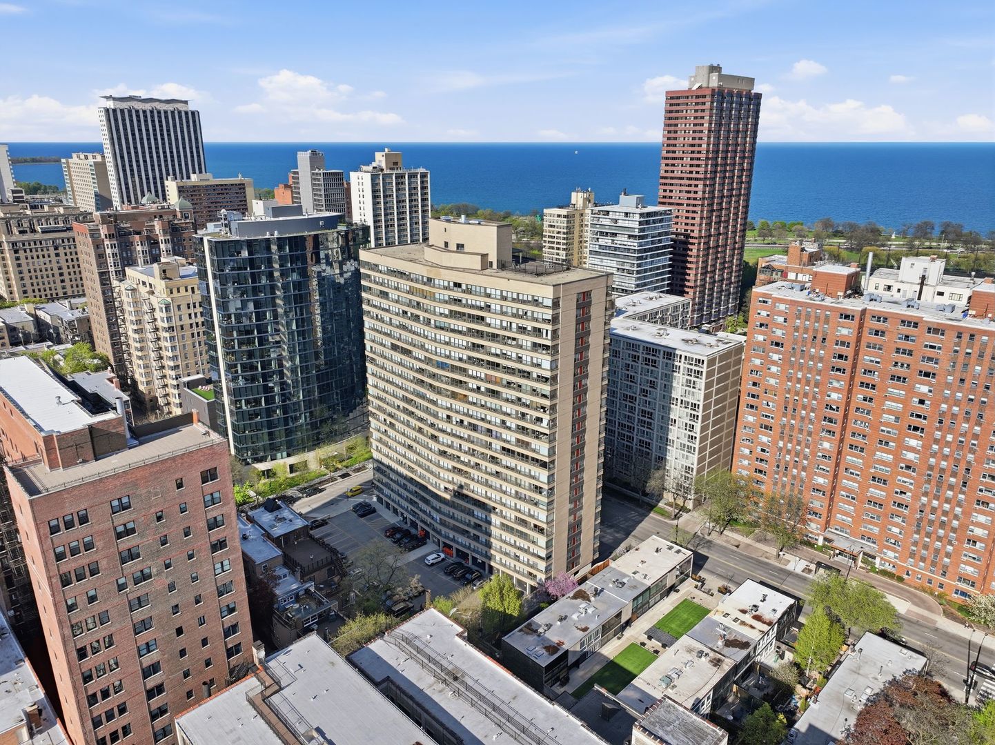 2930 North Sheridan Road, Unit 306 Chicago, IL 60657 - Photo 29 of 31