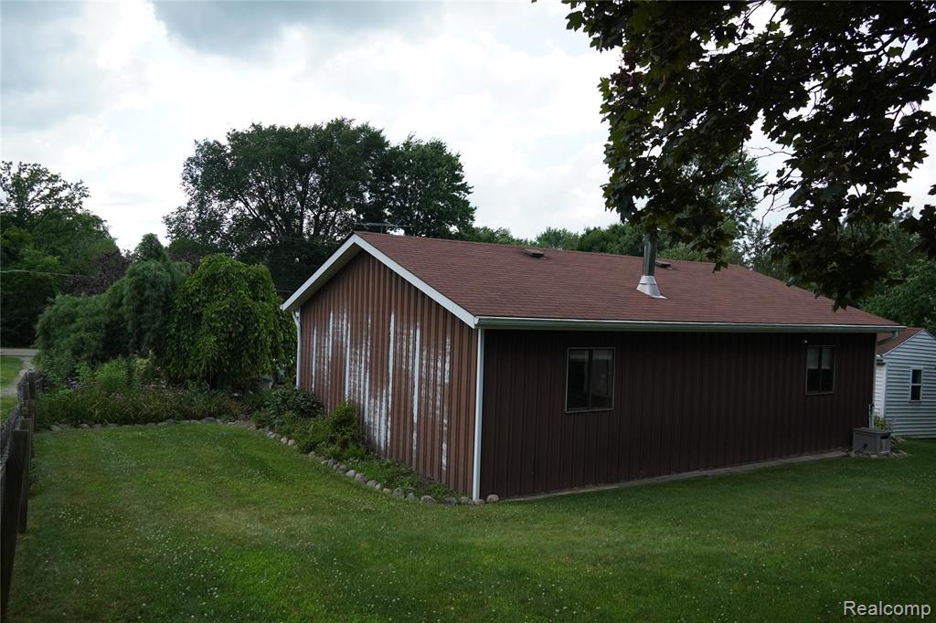 1295 Hadley Road Lapeer, MI 48446 - Photo 14 of 56