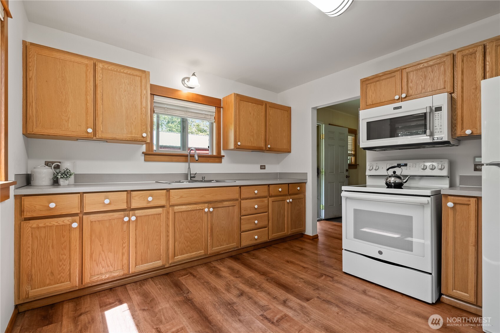 9281 Stein Road Custer, WA 98240 - Photo 8 of 38