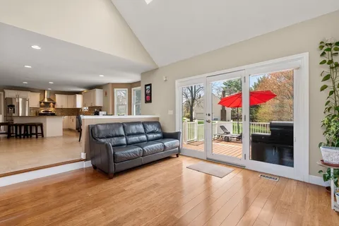$1,270,000 | 16 Heather Lane, Southborough, MA 01772