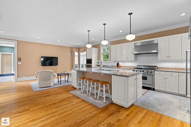 $1,529,000 | 1133 Manor Drive, Wilmette, IL 60091