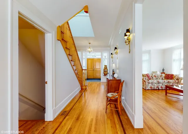 $1,529,000 | 1133 Manor Drive, Wilmette, IL 60091